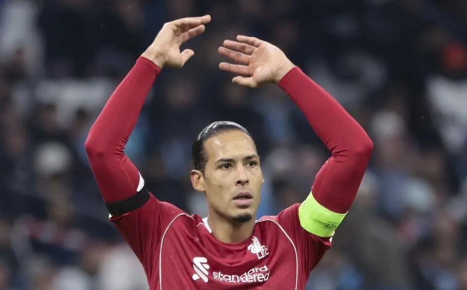 体育直播-真敢问！记者问斯洛特：阿隆索何时上任 范戴克回怼：太不尊重人了