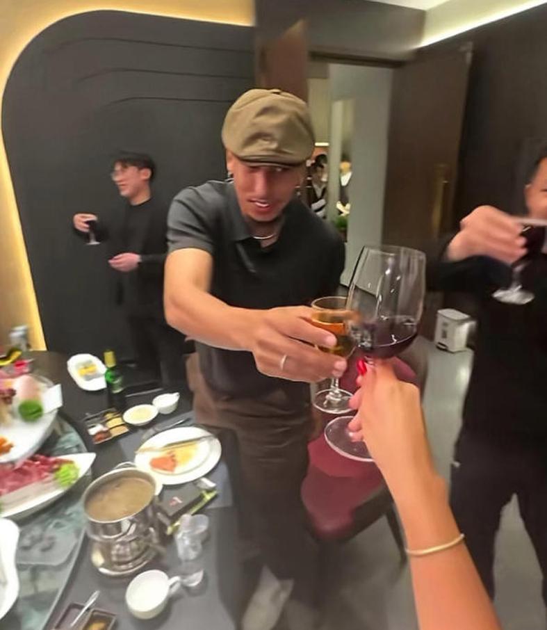 咪咕直播-没二雷泰山进攻瘫痪了！小德算中规中矩？那王彤郑铮李源一算啥？